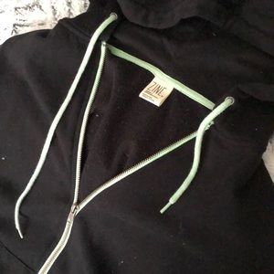 🎀5/$25🎀 ZUMIEZ brand ZINE hoodie zip up